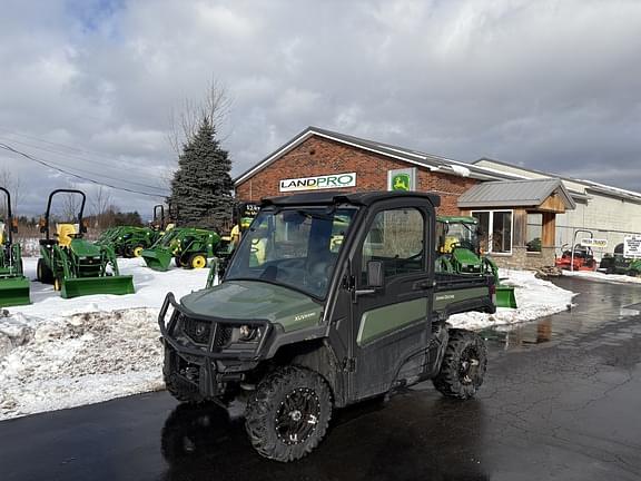 Image of John Deere XUV 835M Primary image