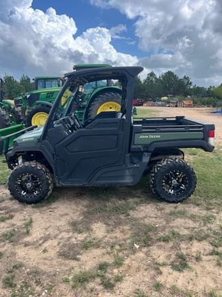 2021 John Deere XUV 835M Equipment Image0