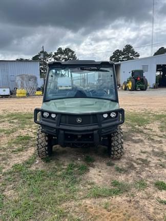 Image of John Deere XUV 835M equipment image 1