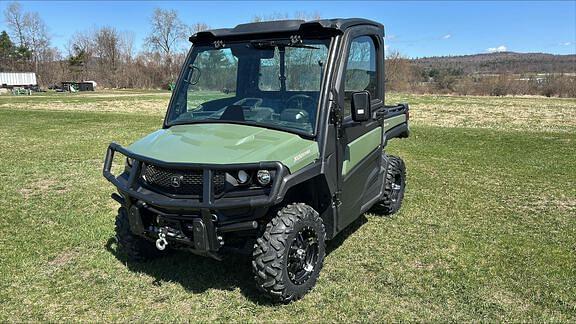 Image of John Deere XUV 835M equipment image 1