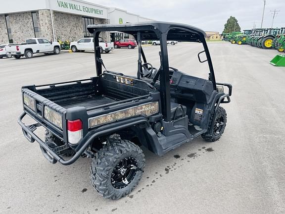 Image of John Deere XUV 835M equipment image 3
