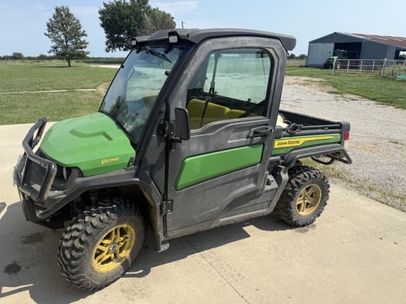 Image of John Deere XUV 835M Primary image