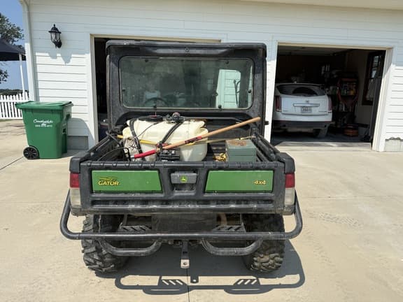 Image of John Deere XUV 835M equipment image 3