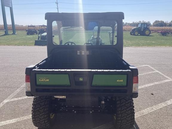 Image of John Deere XUV 835M equipment image 3