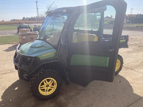 Image of John Deere XUV 835M Primary image