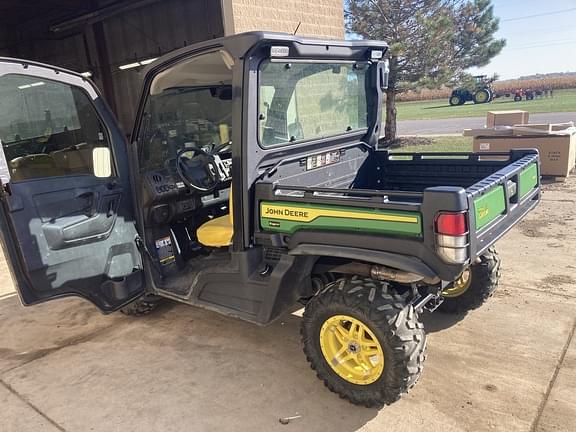 Image of John Deere XUV 835M equipment image 4