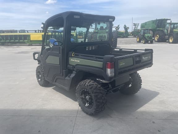 Image of John Deere XUV 835M equipment image 4