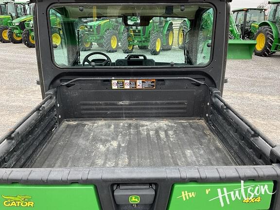 Image of John Deere XUV 835M equipment image 4