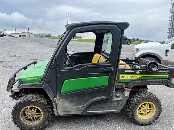 Image of John Deere XUV 835M equipment image 3