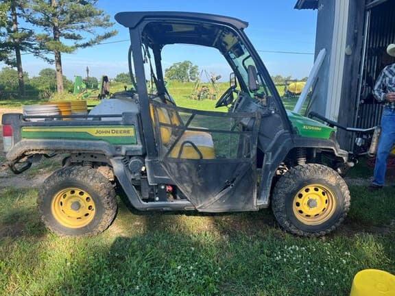 Image of John Deere XUV 835M equipment image 4