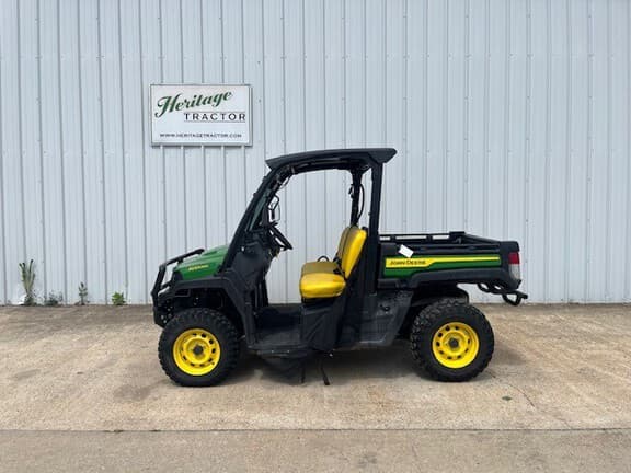 Image of John Deere XUV 835M equipment image 1