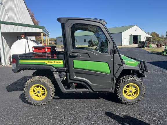 Image of John Deere XUV 835M Primary image