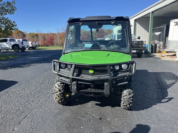 Image of John Deere XUV 835M equipment image 2