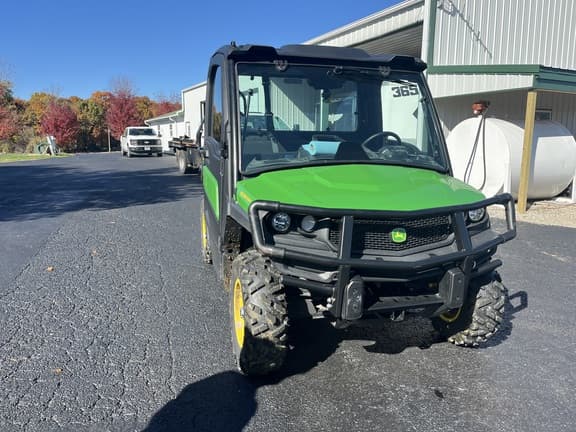 Image of John Deere XUV 835M equipment image 1