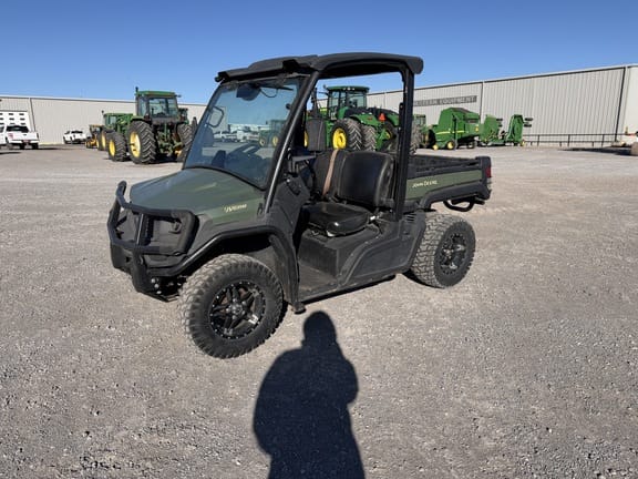 2021 John Deere XUV 835M Equipment Image0