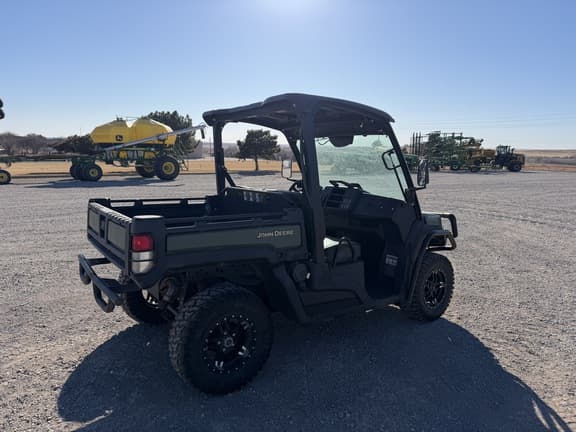 Image of John Deere XUV 835M equipment image 4