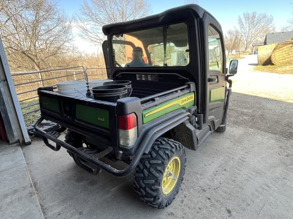 Image of John Deere XUV 835M equipment image 2