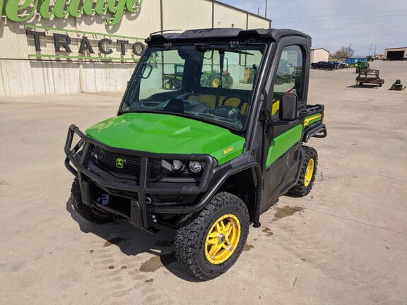 Image of John Deere XUV 835M Primary image