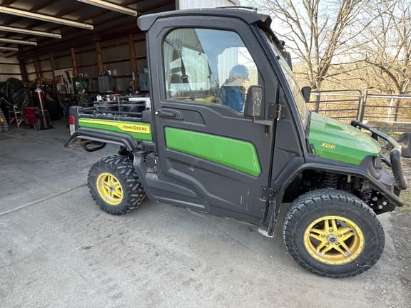 Image of John Deere XUV 835M equipment image 1
