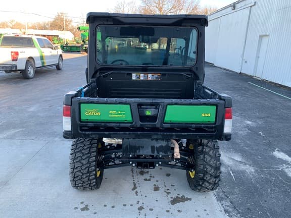 Image of John Deere XUV 835M equipment image 3