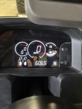 Image of John Deere XUV 835M equipment image 2