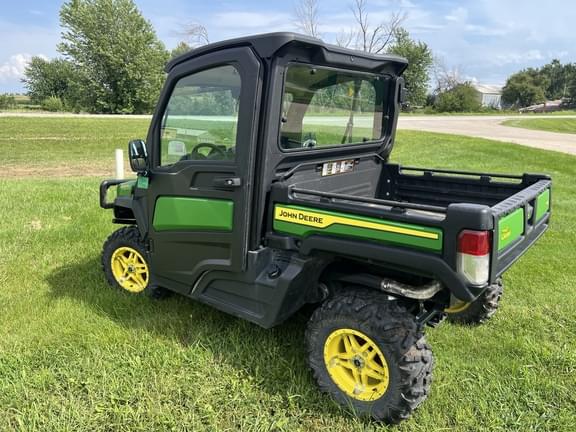 Image of John Deere XUV 835M equipment image 1