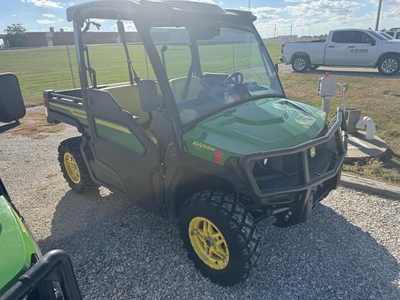 Image of John Deere XUV 835M equipment image 2