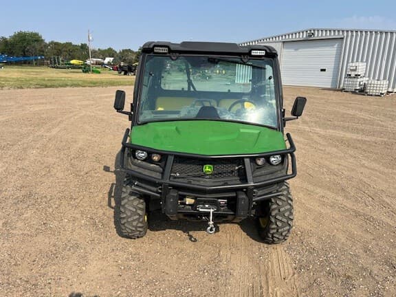 Image of John Deere XUV 835M equipment image 1