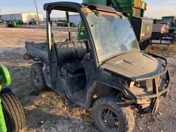 Image of John Deere XUV 835M equipment image 4