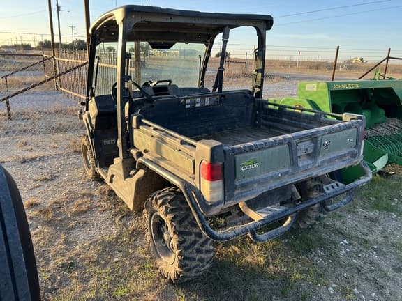 Image of John Deere XUV 835M equipment image 2