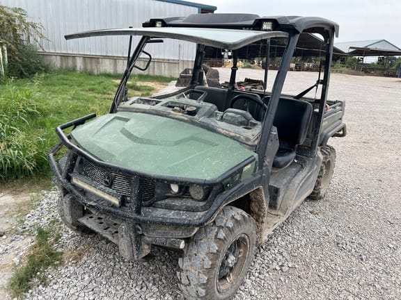 2021 John Deere XUV 835M Equipment Image0