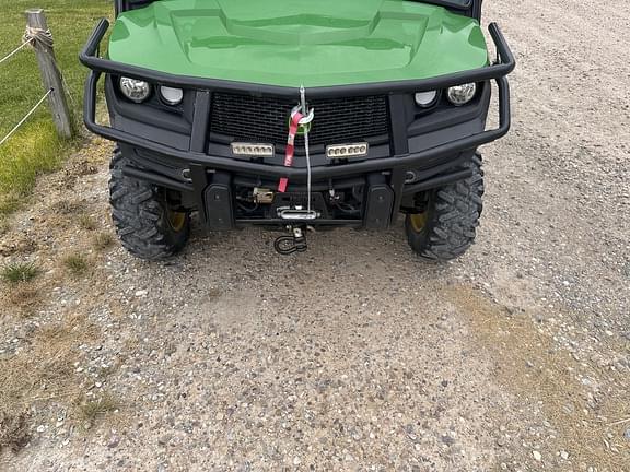 Image of John Deere XUV 835M equipment image 2