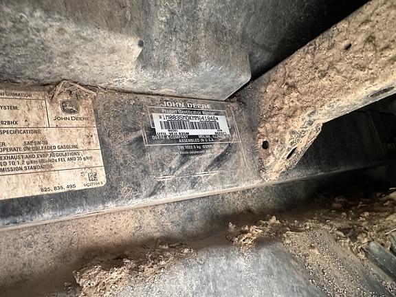 Image of John Deere XUV 835M equipment image 3