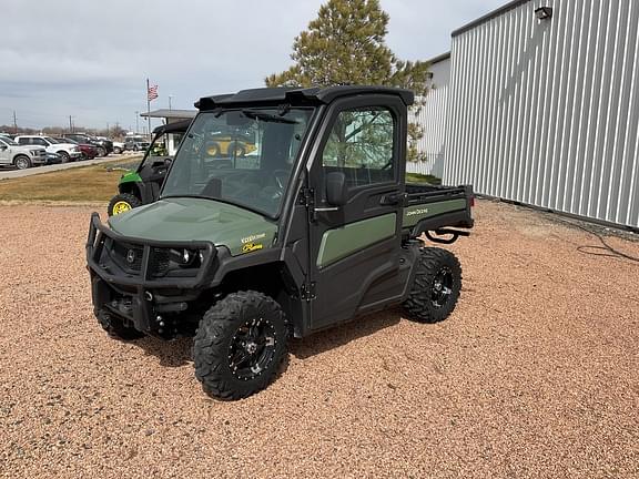 Image of John Deere XUV 835M Primary image