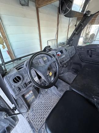 Image of John Deere XUV 835M equipment image 4