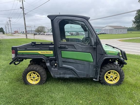 Image of John Deere XUV 835M equipment image 3