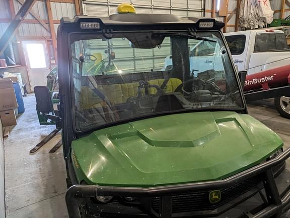 Image of John Deere XUV 835M equipment image 3