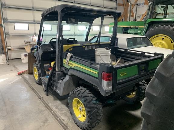 Image of John Deere XUV 835M equipment image 1