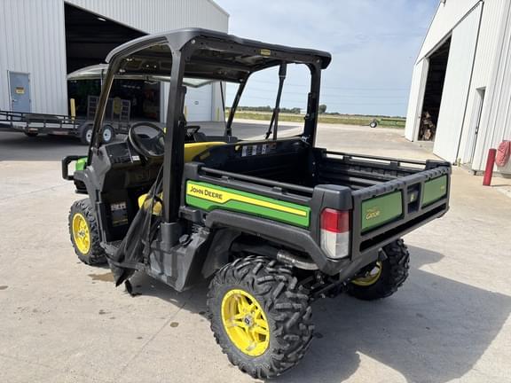 Image of John Deere XUV 835M equipment image 2