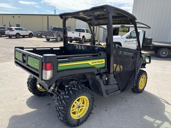 Image of John Deere XUV 835M equipment image 4