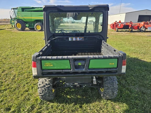 Image of John Deere XUV 835M equipment image 3