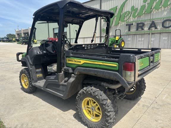 Image of John Deere XUV 835M equipment image 2