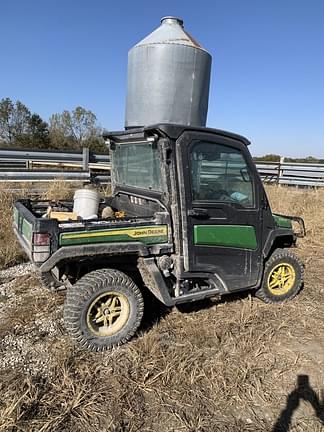 Image of John Deere XUV 835M Primary image