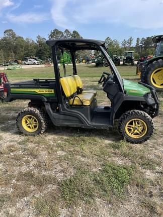 Image of John Deere XUV 835M equipment image 1