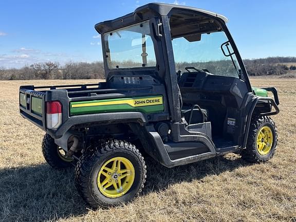 Image of John Deere XUV 835M equipment image 3