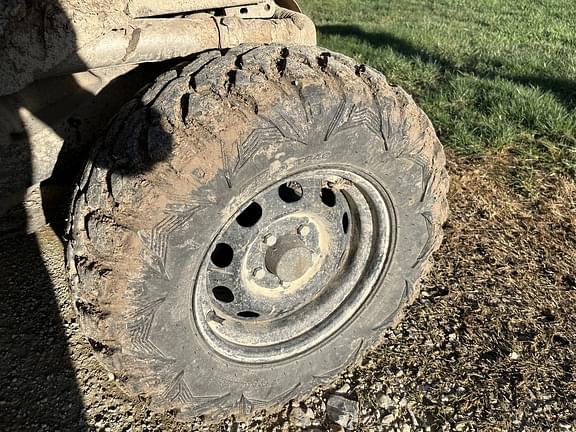 Image of John Deere XUV 835M equipment image 4