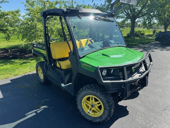 2021 John Deere XUV 835M Equipment Image0