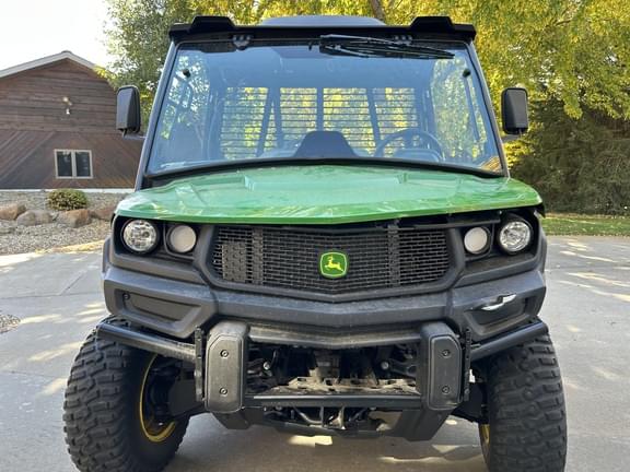 Image of John Deere XUV 835M equipment image 2