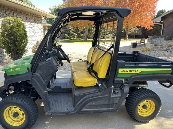 2021 John Deere XUV 835M Equipment Image0