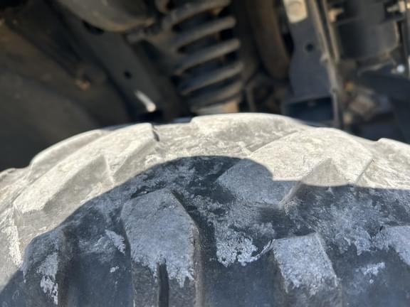 Image of John Deere XUV 835M equipment image 4